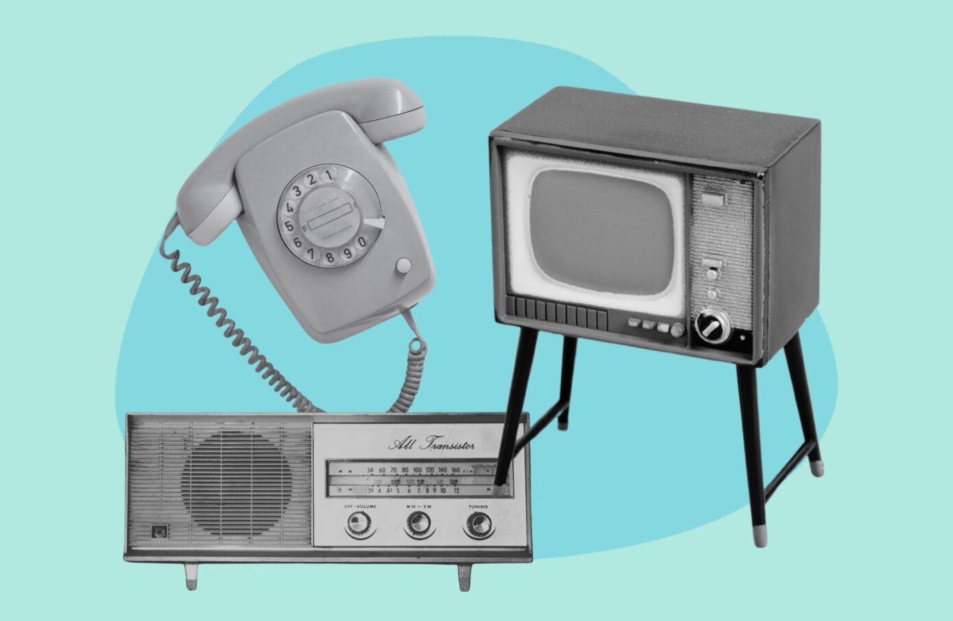 various vintage objects, a telephone, a radio and a TV